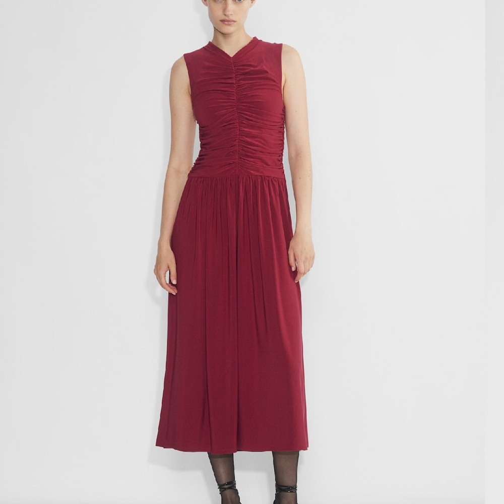 Never Worn Aritzia Red Sleeveless Ruched Maxi Dress